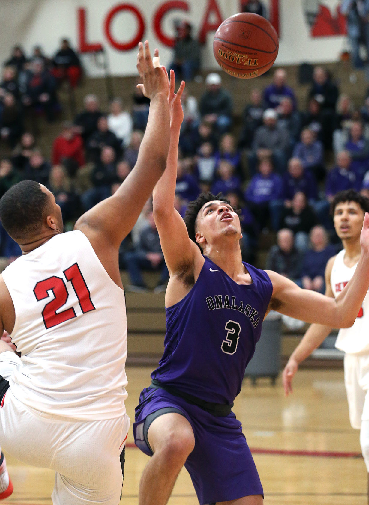 March 12: Onalaska vs La Crosse Central